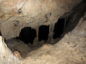 Abstieg in die Höhle
