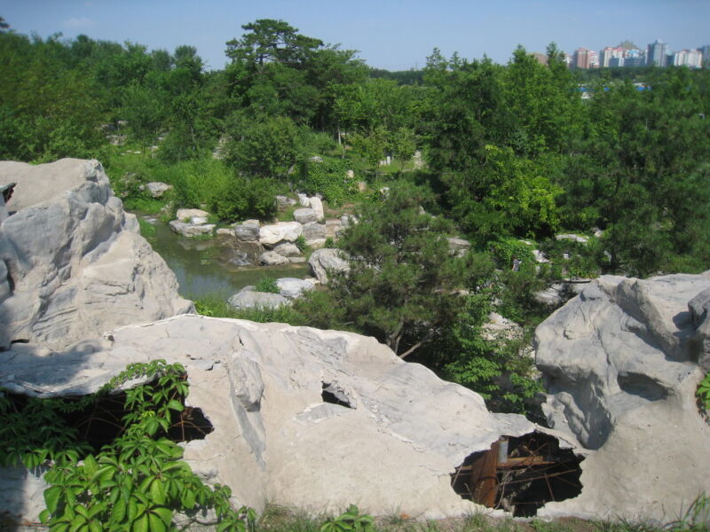 Betreten verboten! Obwohl die Felsen zum Klettern einladen ist Vorsicht geboten: Alles nur ein Fake!
Schau mal genau hin