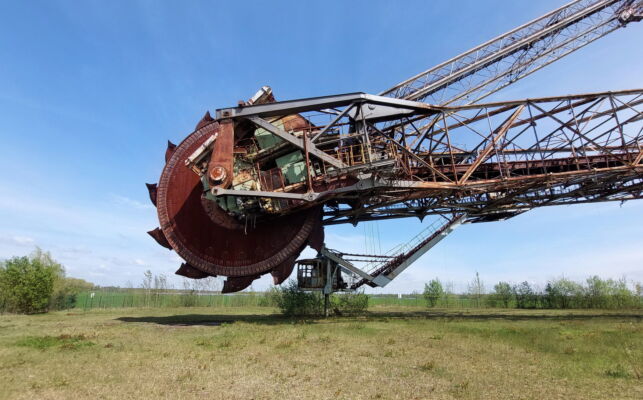 Rundschaufel mit steuerkanzel